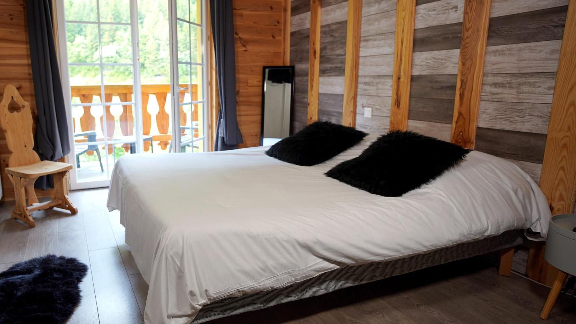 La Sapiniere Hotel Сен-Лари-Сулан Екстериор снимка