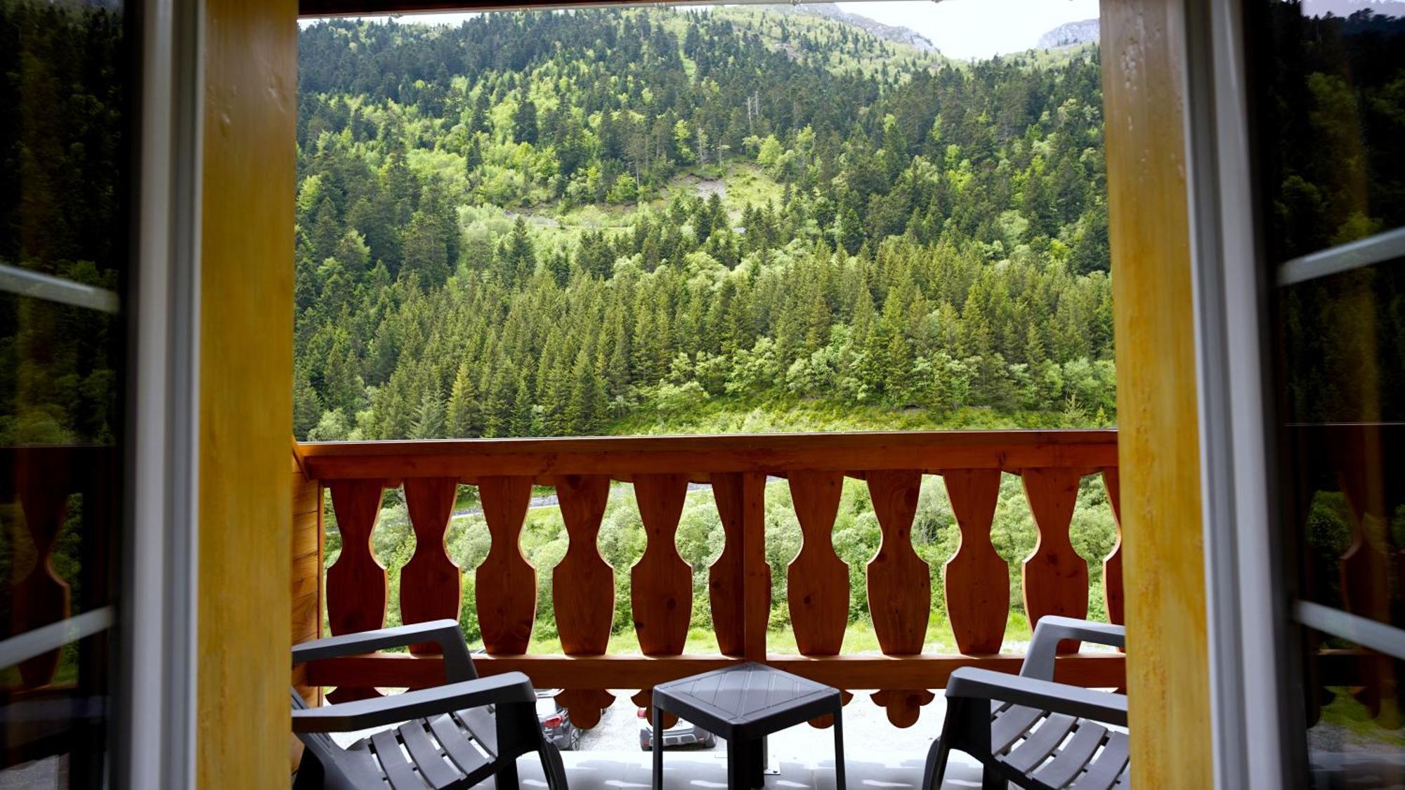 La Sapiniere Hotel Сен-Лари-Сулан Екстериор снимка