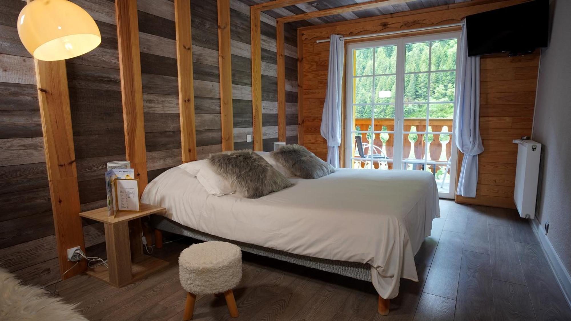 La Sapiniere Hotel Сен-Лари-Сулан Екстериор снимка
