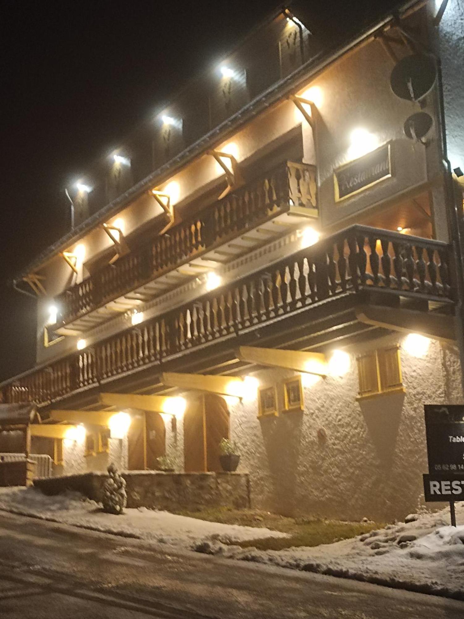 La Sapiniere Hotel Сен-Лари-Сулан Екстериор снимка